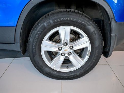 Used 2015 Chevrolet Trax LT w/ LT Sun and Sound Package AWD/4WD image 40