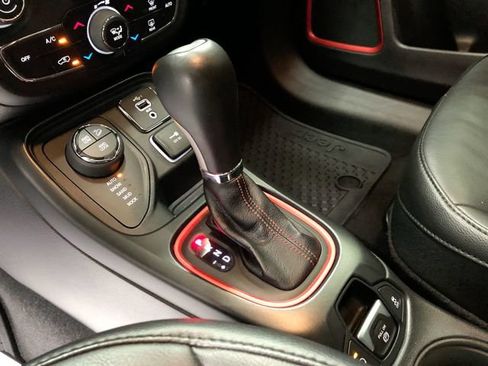 Used 2019 Jeep Compass Trailhawk w/ Leather Interior Group AWD/4WD image 25