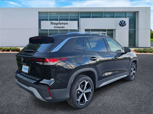 New 2025 Volkswagen Tiguan SE image 4