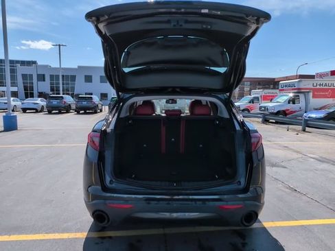 Used 2019 Alfa Romeo Stelvio w/ Nero Edizione image 17