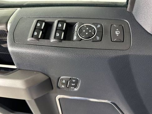 Used 2022 Ford F450 Platinum w/ FX4 Off-Road Package image 18