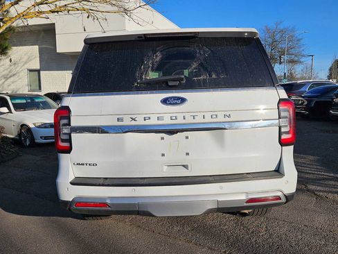 Used 2023 Ford Expedition Limited image 4