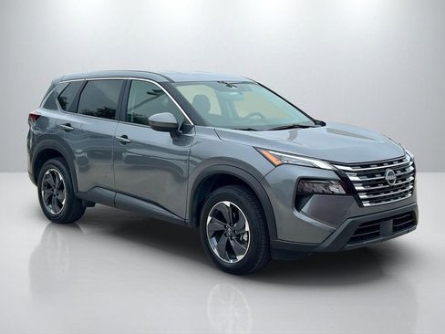 Used 2025 Nissan Rogue SV FWD image 3