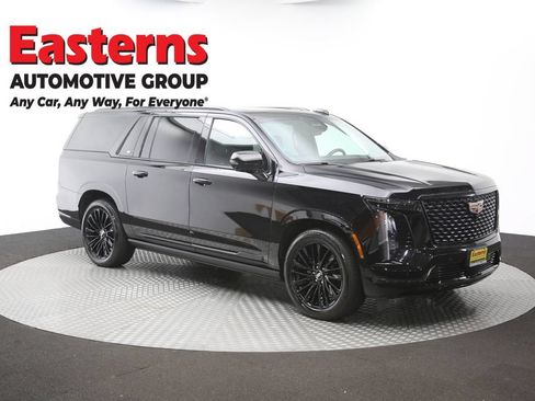 Used 2026 Cadillac Escalade ESV Luxury w/ Touring Package AWD/4WD image 59
