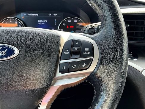 Used 2022 Ford Explorer XLT AWD/4WD image 13