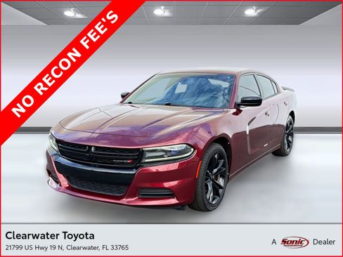Used 2018 Dodge Charger SXT w/ Blacktop Package RWD image 1