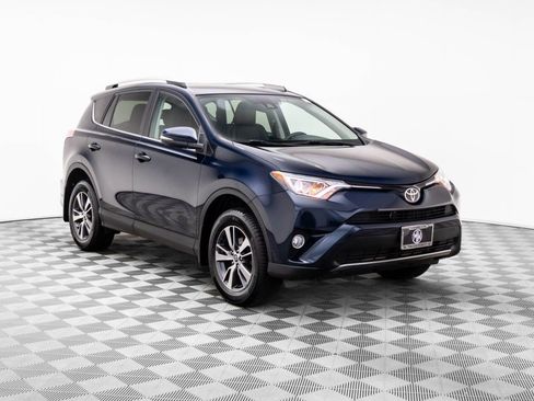 Used 2017 Toyota RAV4 XLE image 7