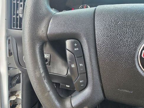 Used 2017 GMC Savana 2500 RWD image 12