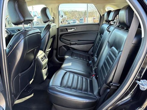 Used 2024 Ford Edge SEL image 8