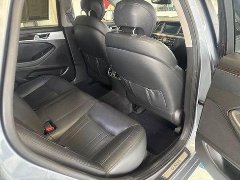 Used 2016 Hyundai Genesis 3.8 image 12