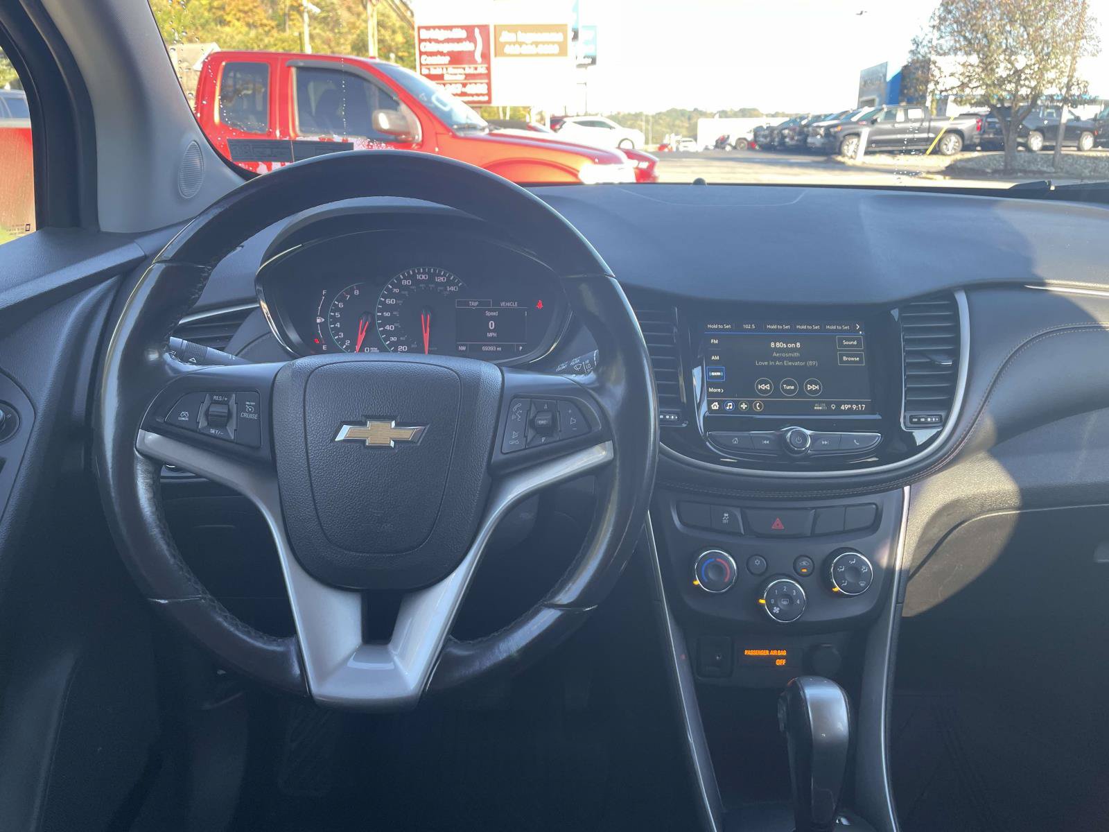 Certified 2019 Chevrolet Trax LT w/ Redline Edition FWD image 18