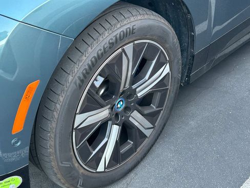 Used 2024 BMW iX xDrive50 w/ Premium Package AWD/4WD image 3