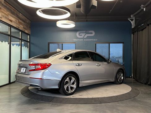 Used 2018 Honda Accord EX-L image 3