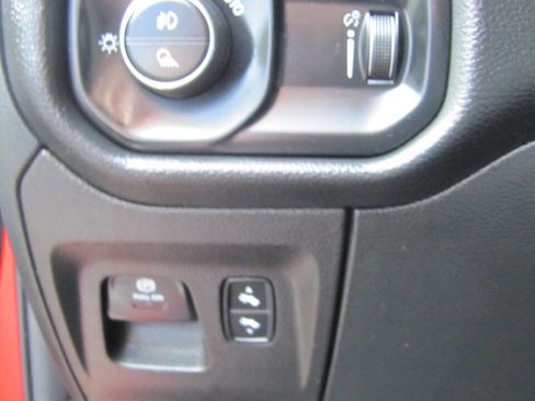 Used 2022 RAM 1500 Lone Star image 38