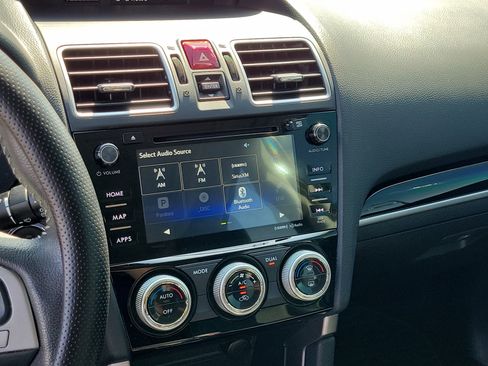 Used 2018 Subaru Forester 2.5i Touring AWD/4WD image 28