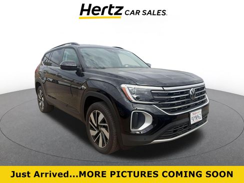 Used 2026 Volkswagen Atlas SE FWD image 1
