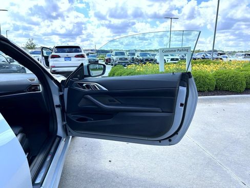 Used 2023 BMW 430i xDrive Convertible w/ M Sport Package AWD/4WD image 16