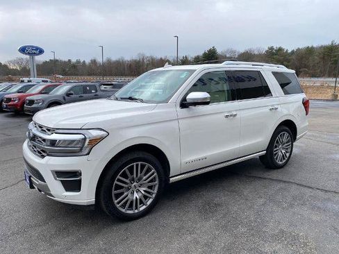 Certified 2022 Ford Expedition Platinum AWD/4WD image 3