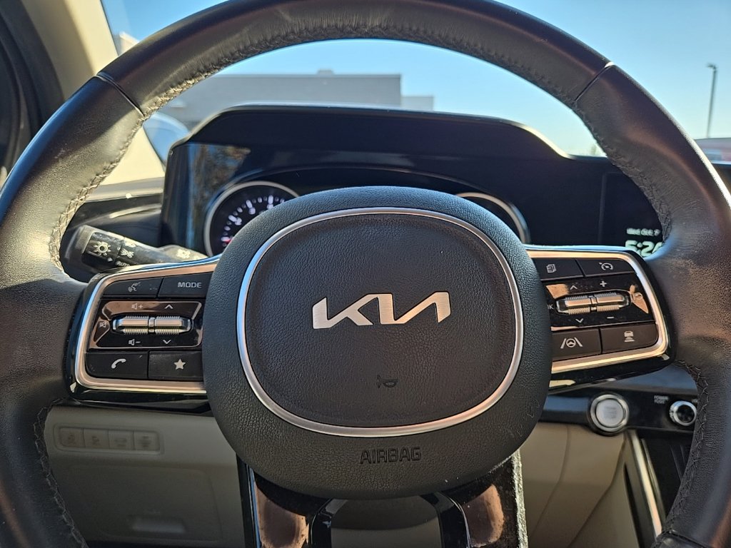 Certified 2024 Kia Carnival EX FWD image 13