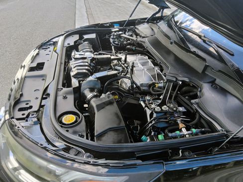 Used 2017 Land Rover Discovery HSE image 42