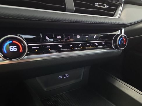 Used 2026 Chevrolet Equinox LT w/ Convenience Package II image 39