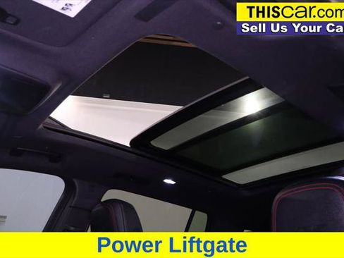 Used 2025 Chevrolet Traverse RS w/ LPO, Cargo Package FWD image 27