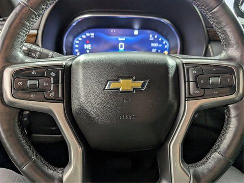 Used 2023 Chevrolet Suburban Premier image 23