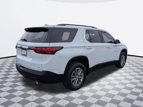 Used 2023 Chevrolet Traverse LT w/ Rear Camera Mirror Package AWD/4WD image 5