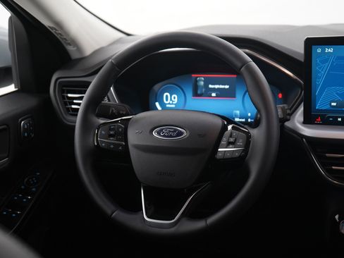 Used 2025 Ford Escape Platinum image 13