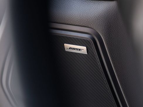 Certified 2026 Porsche Macan AWD/4WD image 31