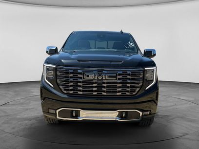 New 2026 GMC Sierra 1500 Denali Ultimate w/ LPO, Black Badging Package
