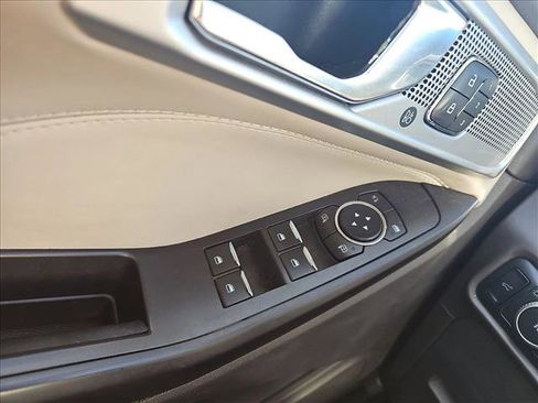 Used 2020 Ford Explorer Platinum image 21