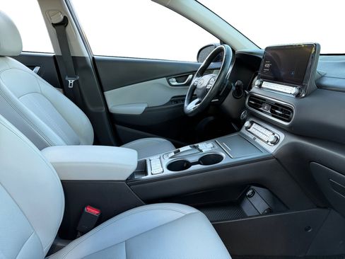 Used 2023 Hyundai Kona Limited image 14