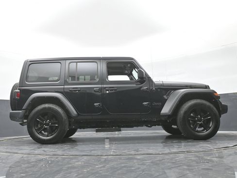 Used 2022 Jeep Wrangler Unlimited Sport AWD/4WD image 45