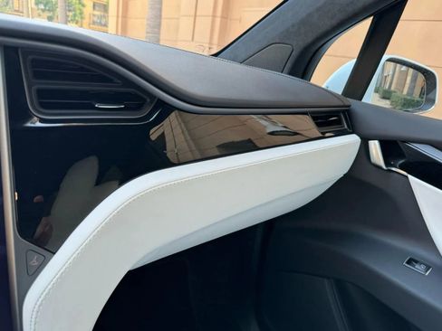 Used 2021 Tesla Model X Long Range AWD/4WD image 28