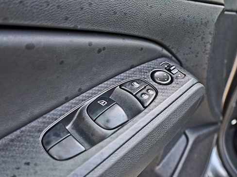 Used 2025 Nissan Altima 2.5 SV image 35