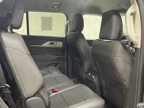 New 2026 Ford Explorer Active AWD/4WD image 23
