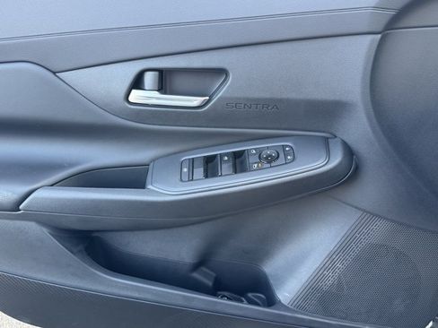 New 2026 Nissan Sentra SV w/ SV Convenience Package FWD image 8