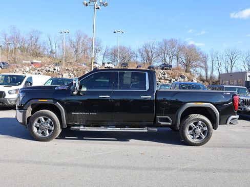 Used 2025 GMC Sierra 2500 SLT w/ SLT Premium Package image 4