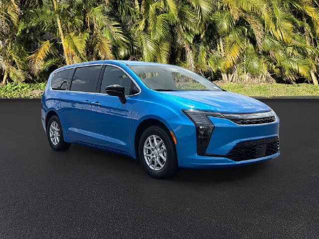 New 2027 Chrysler Pacifica Select FWD image 2