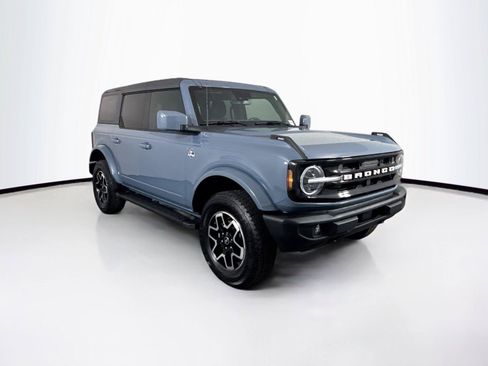 Used 2024 Ford Bronco Outer Banks AWD/4WD image 4