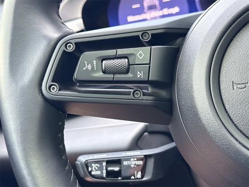 Used 2024 Porsche Macan 4 Electric image 13