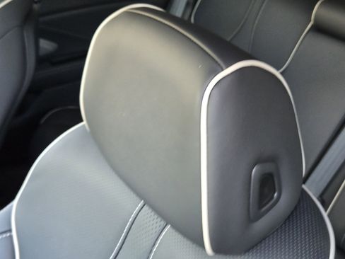 Certified 2025 Acura RDX SH-AWD w/ Advance Package image 16