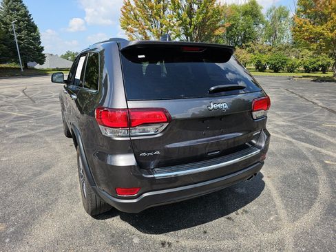Used 2020 Jeep Grand Cherokee Limited AWD/4WD image 3