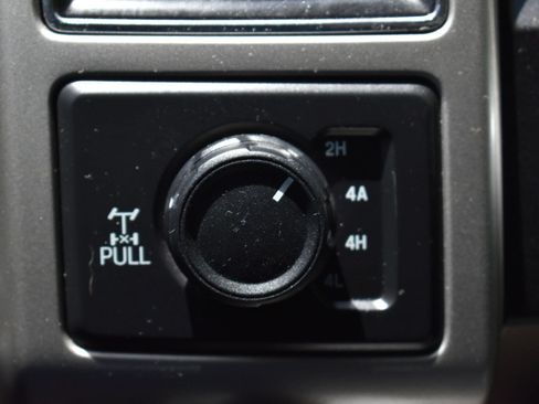 Used 2019 Ford F150 Lariat w/ Equipment Group 502A Luxury AWD/4WD image 28
