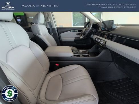 Used 2025 Honda Pilot Touring image 29