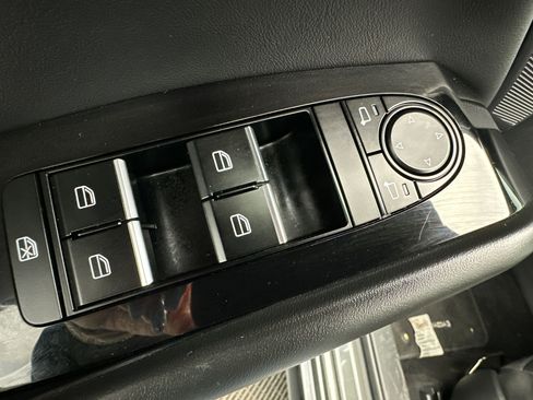 Used 2025 MAZDA MAZDA3 s image 12