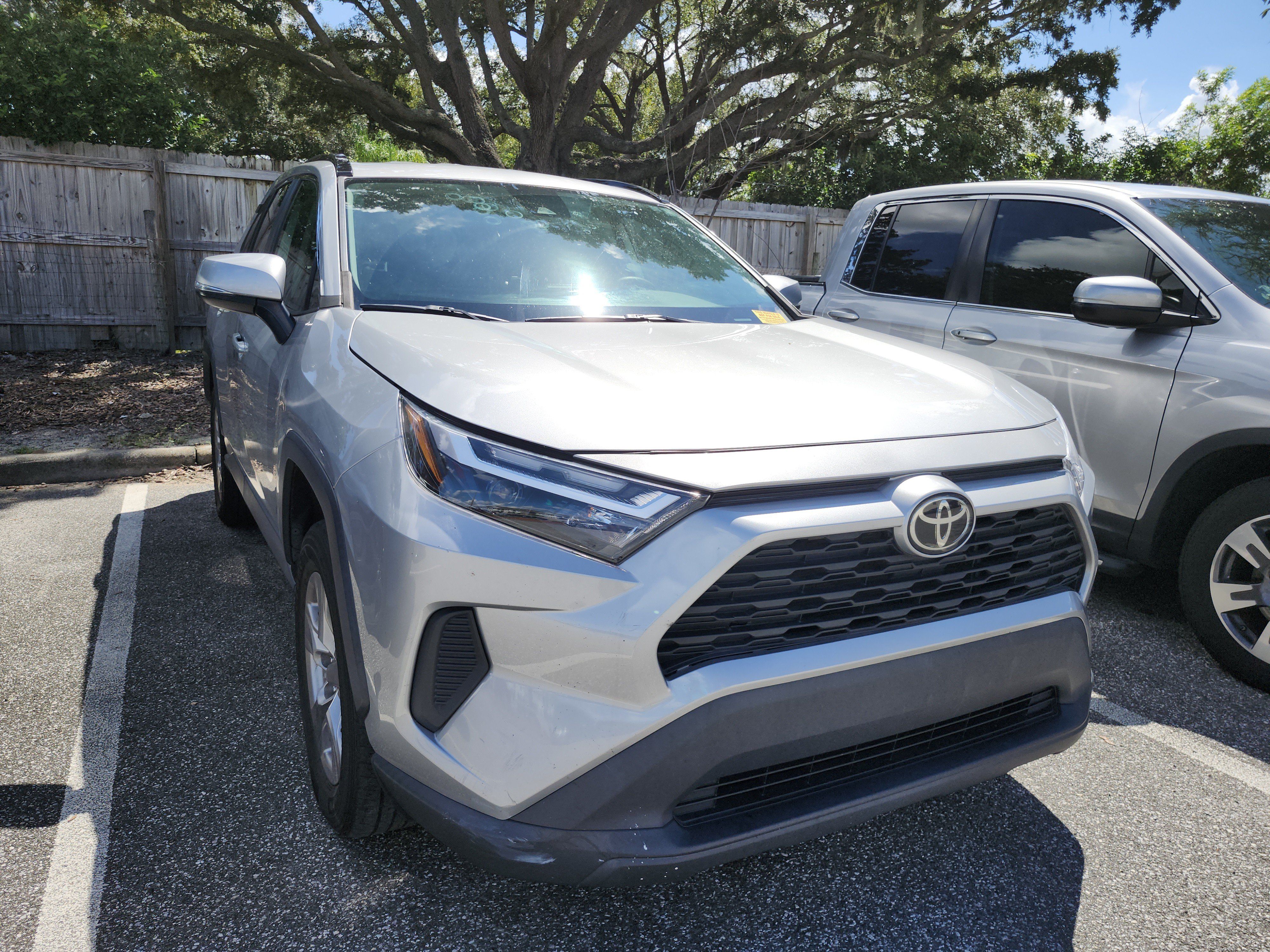 Used 2022 Toyota RAV4 XLE FWD image 6