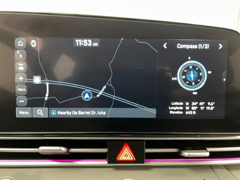 Used 2025 Hyundai Elantra SEL image 51