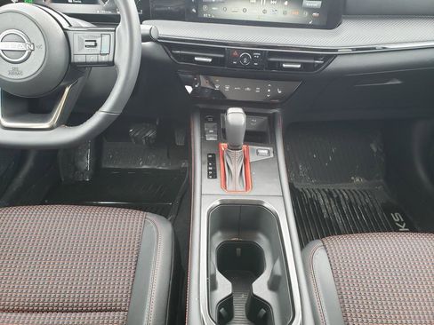 Used 2025 Nissan Kicks SR w/ SR Premium Package image 23